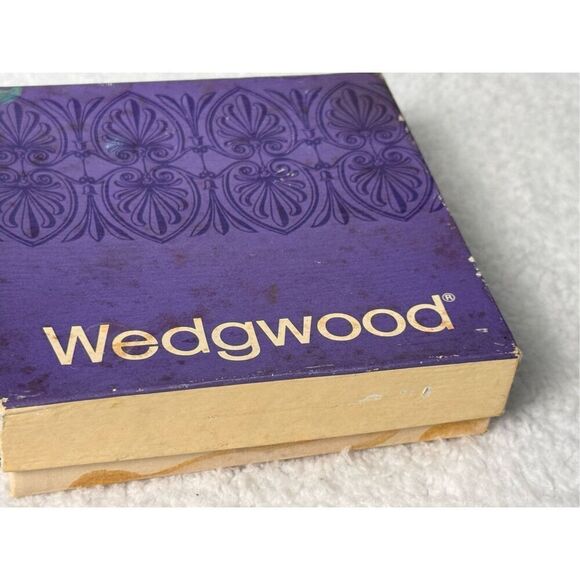 Wedgwood Blue Jasperware Clover Tray/Vintage in Original Box - Picture 14 of 16